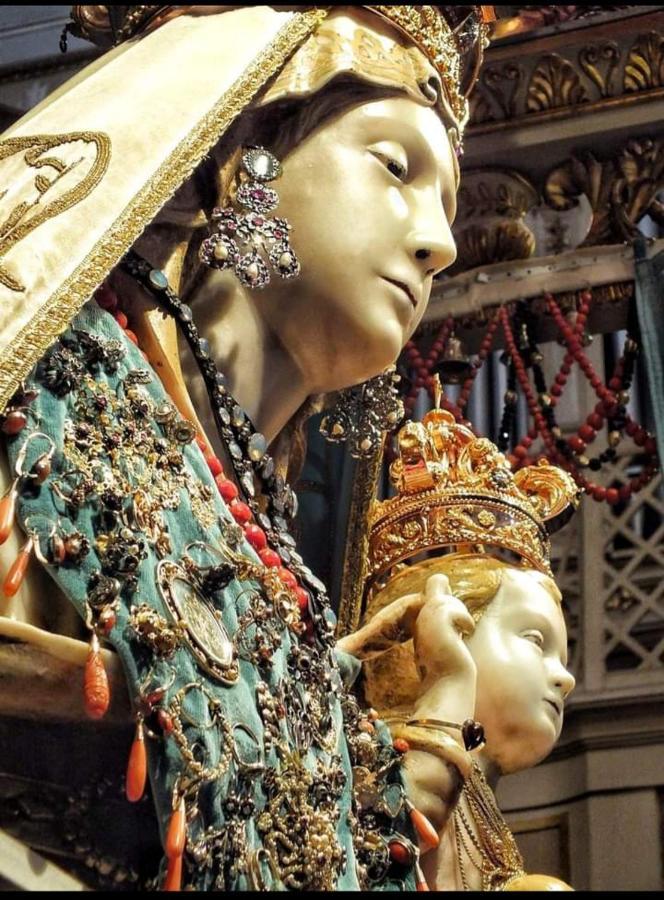 La Corte Di Angelica Sciacca Exteriör bild