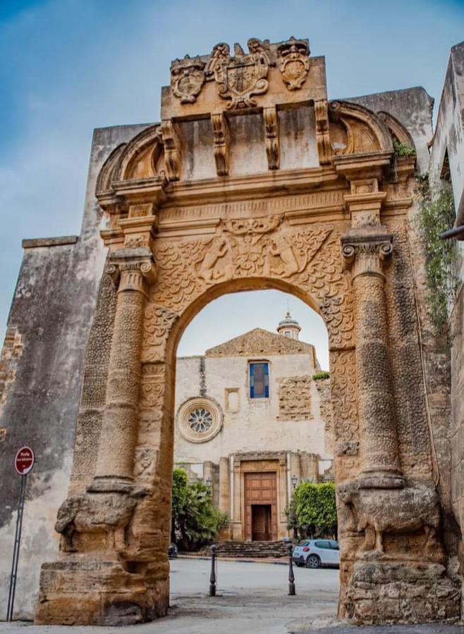 La Corte Di Angelica Sciacca Exteriör bild