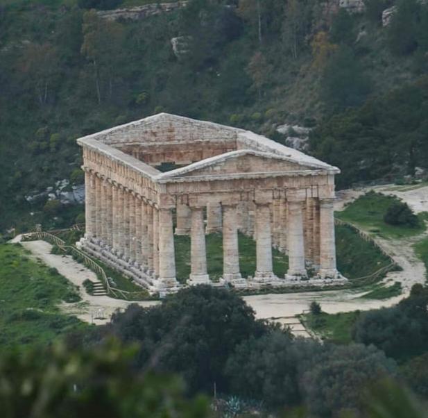 La Corte Di Angelica Sciacca Exteriör bild